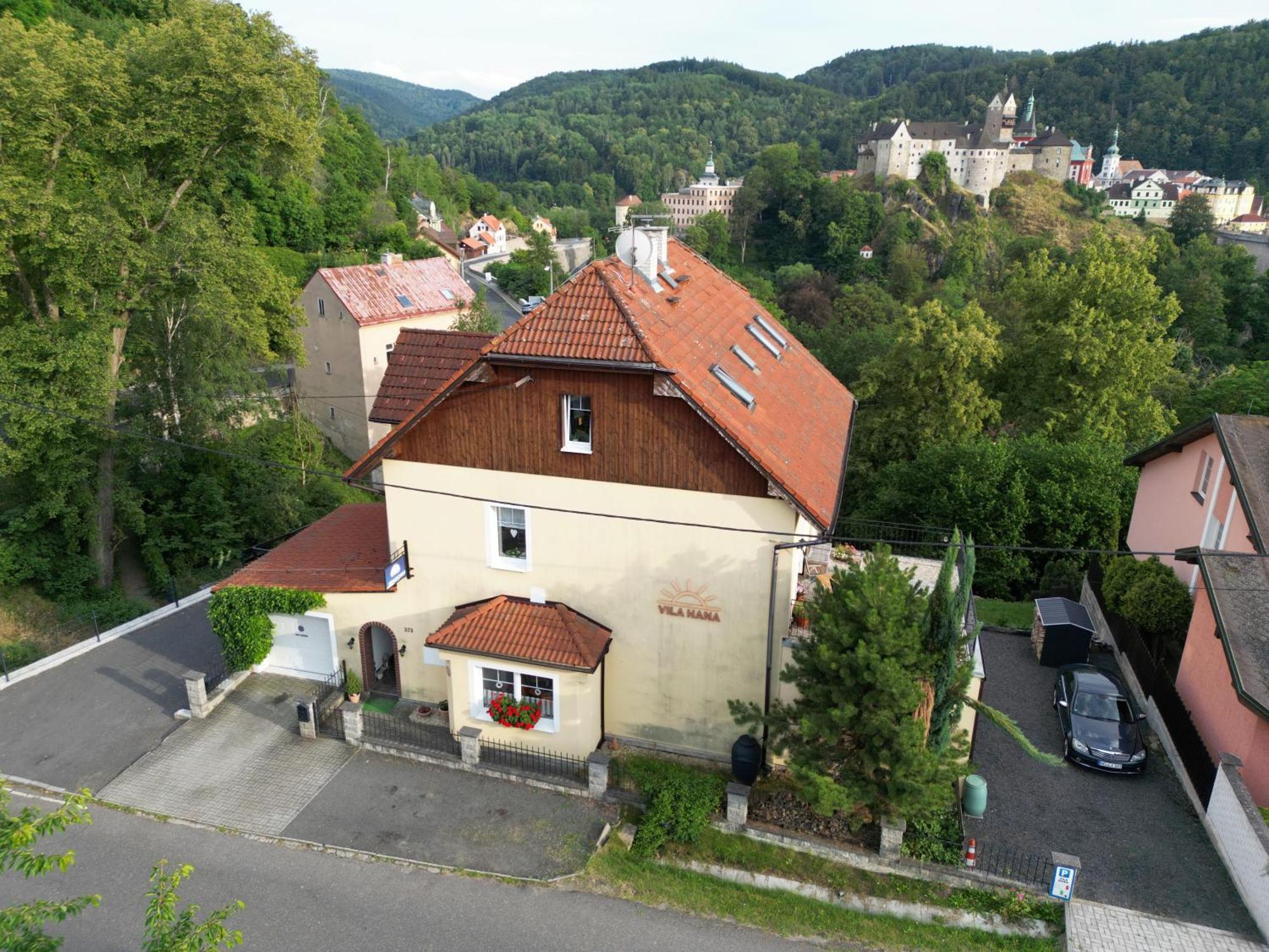 Pension Vila Hana Loket Exterior foto
